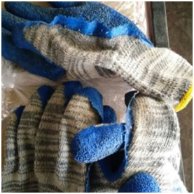 勞保浸膠手套的幾種破損說(shuō)明(圖2) 勞保浸膠手套的幾種破損說(shuō)明(圖2)